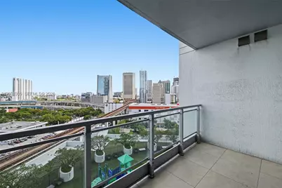 90 SW 3rd St #1409, Miami, FL 33130 - Photo 5
