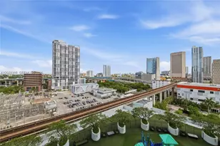 90 SW 3rd St, Miami, FL 33130 - Photo 25