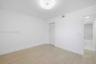 1351 SW 125th Ave, Pembroke Pines, FL 33027 - Photo 15