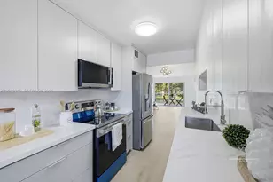 1351 SW 125th Ave, Pembroke Pines, FL 33027 - Photo 3