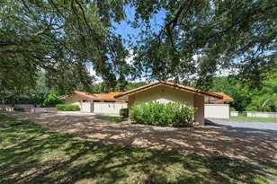 11950 SW 67th Ct, Pinecrest, FL 33156 - Photo 3