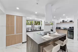 3261 Seaward Dr, Lauderdale by the Sea, FL 33062 - Photo 7