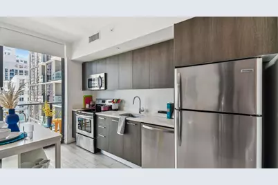 230 NE 4th Street #J1, Miami, FL 33132 - Photo 31