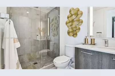 230 NE 4th Street #J1, Miami, FL 33132 - Photo 27