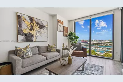 230 NE 4th Street #J1, Miami, FL 33132 - Photo 25
