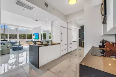 50 S Pointe Dr #510, Miami Beach, FL 33139 - Photo 3