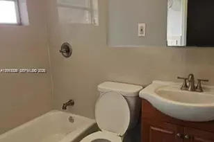 161 NW 40th St, Oakland Park, FL 33309 - Photo 25