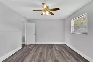 161 NW 40th St, Oakland Park, FL 33309 - Photo 19