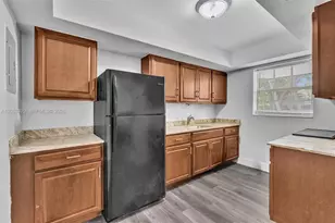 161 NW 40th St, Oakland Park, FL 33309 - Photo 7