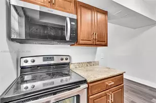 161 NW 40th St, Oakland Park, FL 33309 - Photo 11