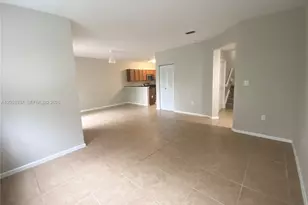 8960 NW 97th Ave, Doral, FL 33178 - Photo 5