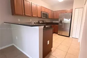 8960 NW 97th Ave, Doral, FL 33178 - Photo 7