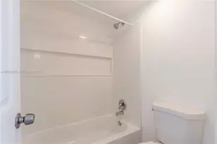 20260 NE 3rd Ct, Miami, FL 33179 - Photo 7