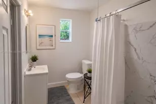 1008 N 18th Ct, Hollywood, FL 33020 - Photo 17