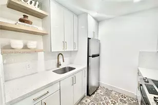 101 SW 132nd Way, Pembroke Pines, FL 33027 - Photo 1