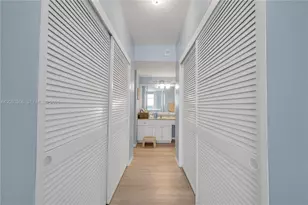 5001 Collins Ave, Miami Beach, FL 33140 - Photo 13