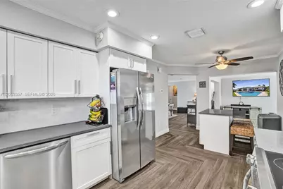 510 SE 5th St, Pompano Beach, FL 33060 - Photo 17