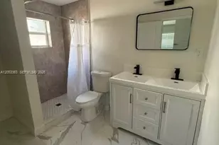 1121 NW 56th St, Miami, FL 33127 - Photo 23
