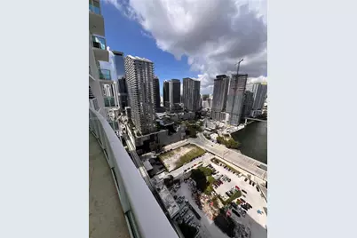31 SE 5th St #3619, Miami, FL 33131 - Photo 13