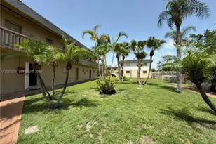 1370 NE 119th St, Miami, FL 33161 - Photo 13