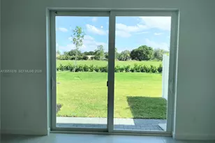 694 SE Lk Fls St, Port Saint Lucie, FL 34984 - Photo 9