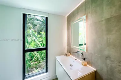 1930 Bay Dr #PH 2, Miami Beach, FL 33141 - Photo 29