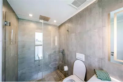 1930 Bay Dr #PH 2, Miami Beach, FL 33141 - Photo 37