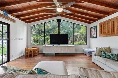 275 NE 94th St, Miami Shores, FL 33138 - Photo 27