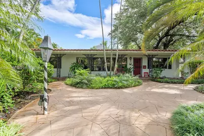 275 NE 94th St, Miami Shores, FL 33138 - Photo 13
