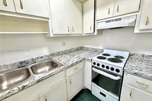 905 SE 13th St, Fort Lauderdale, FL 33316 - Photo 7