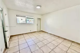 905 SE 13th St, Fort Lauderdale, FL 33316 - Photo 11