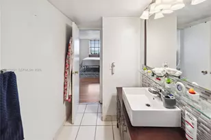 13499 Biscayne Blvd, North Miami, FL 33181 - Photo 9