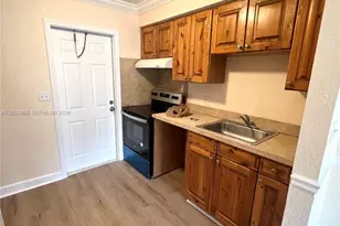 8701 NW 38th Dr, Coral Springs, FL 33065 - Photo 5