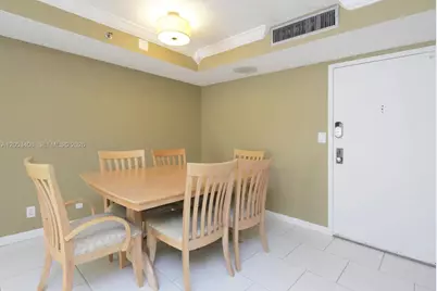 2625 Collins Ave #320, Miami Beach, FL 33140 - Photo 11