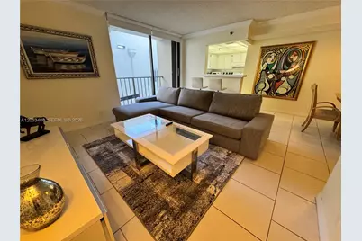 2625 Collins Ave #320, Miami Beach, FL 33140 - Photo 9