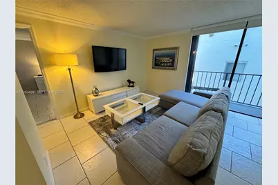 2625 Collins Ave #320, Miami Beach, FL 33140 - Photo 1