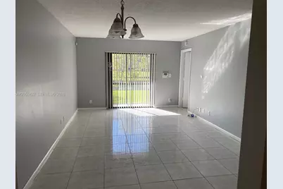 9962 Nob Hill Ct #9962, Sunrise, FL 33351 - Photo 5