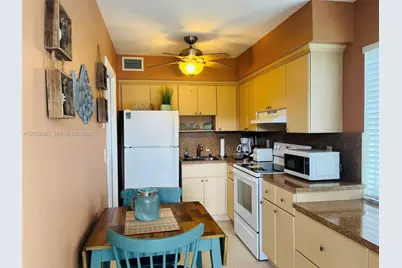 1150 Atlantic Shores Blvd #501, Hallandale Beach, FL 33009 - Photo 13