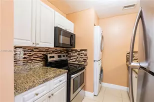 15635 SW 74th Cir Dr, Miami, FL 33193 - Photo 13