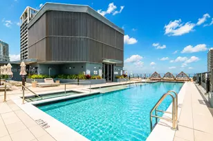 121 NE 5th St, Miami, FL 33132 - Photo 7