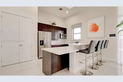 953 NE 211th St, Miami, FL 33179 - Photo 37