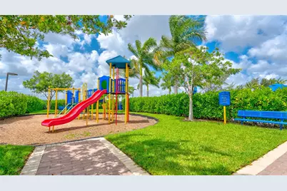 953 NE 211th St, Miami, FL 33179 - Photo 41