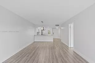 3150 N Palm Aire Dr, Pompano Beach, FL 33069 - Photo 9