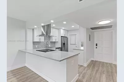 3150 N Palm Aire Dr #406, Pompano Beach, FL 33069 - Photo 7