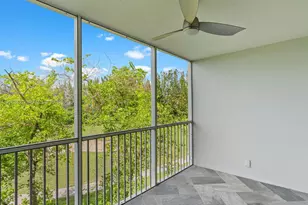 3150 N Palm Aire Dr, Pompano Beach, FL 33069 - Photo 23