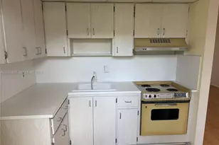 2131 NE 1st Ct, Boynton Beach, FL 33435 - Photo 17