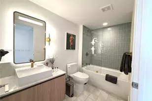 159 NE 6th St, Miami, FL 33132 - Photo 11