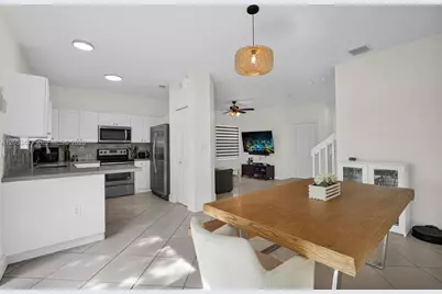 22019 SW 92nd Pl, Cutler Bay, FL 33190 - Photo 15