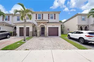 22019 SW 92nd Pl, Cutler Bay, FL 33190 - Photo 3