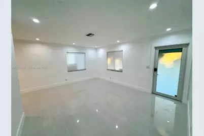 105-107 NE 30th Ct, Wilton Manors, FL 33334 - Photo 5